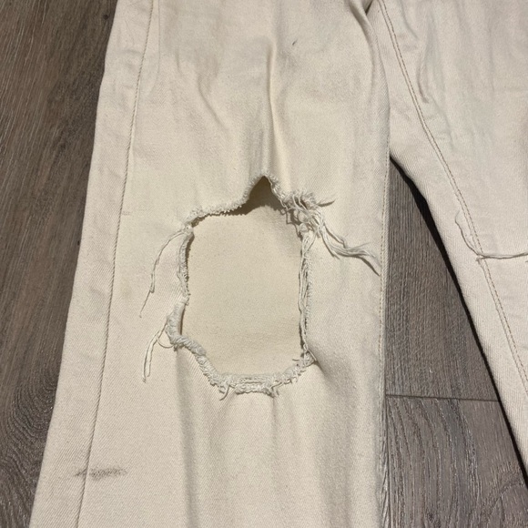 RSQ Women’s High Rise Straight Leg Distressed Jean | Size 29 - Picture 6 of 10